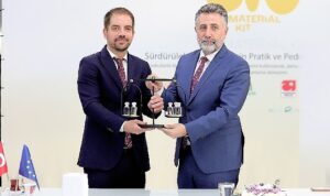 baskan-sandal-izmirin-avrupaya-acilan-kapisi-bayrakli-awFA1Llp.jpg