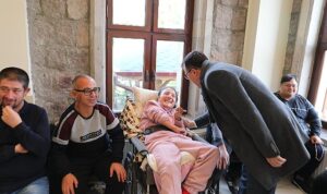 baskan-savran-ozel-ogrencilerle-bulustu-r2pyCsGB.jpg