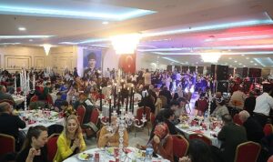 baskan-sertaslandan-ogretmenlere-iyi-ki-varsiniz-h7nZYKzw.jpg