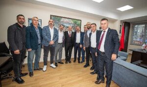 baskan-soyer-belediye-is-sendikasi-uyeleriyle-bulustu-Z2ia9dbz.jpg