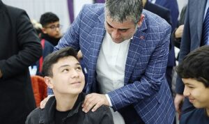 baskan-turan-kandiranin-sporculari-ile-bir-araya-geldi-muFYOcZS.jpg