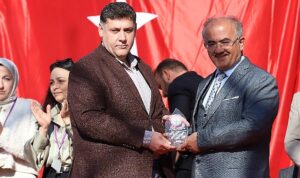 baskan-v-ozkan-ordulularla-bulustu-JpVRvxLO.jpg