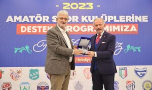 bayrampasa-belediyesinden-spor-kuluplerine-buyuk-destek-VjVPh4mn.jpg