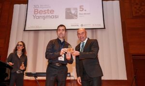 cumhuriyetin-100uncu-yili-temali-beste-yarismasinin-odul-toreni-yapildi-DRxSFHUz.jpg