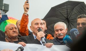demokrasi-yuruyusunde-hak-hukuk-adalet-cagrisi-9AzDjqIt.jpg