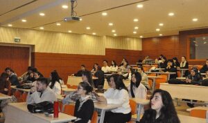 doc-dr-catalcali-ceylan-cocuk-dergiciligi-atolyesi-formasyon-alan-iletisimciler-icin-buyuk-bir-firsat-52UhFI68.jpg
