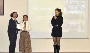 eu-eczacilik-fakultesinde-sosyal-sorumluluk-projeleri-odullendirildi-XD8pe57P.jpg