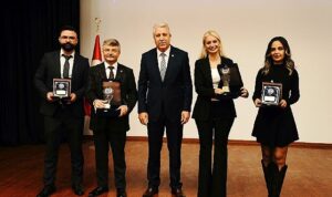 eu-kariyer-planlama-faaliyetlerinde-dort-yildir-lider-universite-3KfV1qcn.jpg