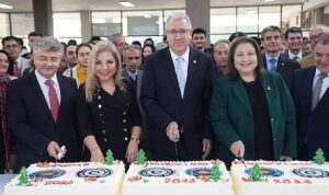 eu-ziraat-fakultesinde-yeni-yil-heyecani-ydtqYUjm.jpg