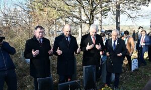 gerenli-bulgaristanda-anma-torenine-katildi-Udw1m2i1.jpg