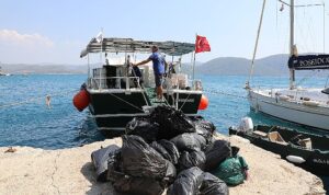 gokova-korfezinde-40-bin-kg-cop-toplandi-EYd4qT98.jpg