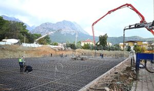 goynuk-kapali-pazar-yerinde-beton-dokumu-basladi-O2uQtRUt.jpg