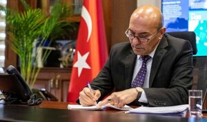 izmir-buyuksehir-belediyesi-kemeraltindaki-yeni-yil-etkinliklerini-iptal-etti-ybT1zzmG.jpg