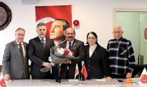 izmirin-eski-baskanlari-ve-meclis-uyelerinden-baskan-sandala-destek-cGgqCCqn.jpg