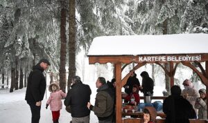 kartepe-mesire-alaninda-kar-keyfi-JcvXDwp2.jpg