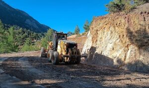pembelik-grup-yolunda-genisletme-calismasi-yapildi-DmDWPVND.jpg