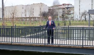 baskan-atila-aydiner-soz-verdik-yaptik-bayrampasamiza-45-bin-metrekarelik-dev-bir-millet-bahcesi-QT4YOdfS.jpg