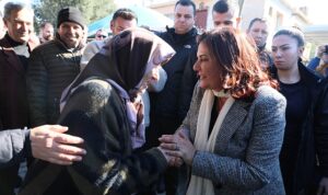 baskan-cercioglu-didimde-vatandaslarla-bulustu-AyzODEAS.jpg