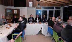 bereket-sofrasi-bosnak-camide-kuruldu-veW3vfTZ.jpg
