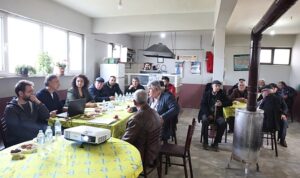 ciftcilere-toprak-bitki-ve-su-analizleri-anlatildi-RnOYCwiD.jpg