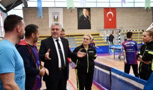 gerenliden-uluslararasi-kis-masa-tenisi-kampina-ziyaret-JtQRXpSc.jpg