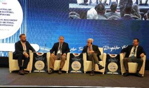 akilli-tarim-makineleri-ag-olusturma-ve-sektorel-is-birligi-konferansi-tarim-sektoru-temsilcilerini-bir-Hqm8ShzC.jpg