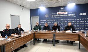 antalya-buyuksehir-belediyesi-afetzedelerin-yaninda-lNPFiP4H.jpg