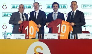 aroma-galatasaray-ile-resmi-su-sponsorlugu-anlasmasini-yeniledi-T2AmOybe.jpg
