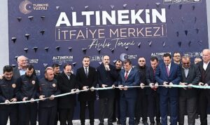 baskan-altay-altinekine-kazandirilan-itfaiye-merkezinin-acilisini-yapti-T6STJOsX.jpg