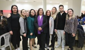 baskan-cercioglu-genclerle-bir-araya-geldi-cjQ6feVL.jpg