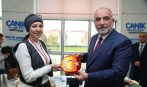baskan-ibrahim-sandikci-5-yilda-3-bin-730-hanim-kardesimize-sertifikali-mesleki-egitim-verdik-qYnzabnB.jpg