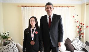 baskan-kocaman-iste-benim-kizim-ExYWJD14.jpg