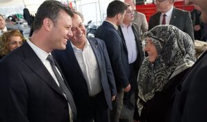 baskan-sarikurt-isimiz-corlu-gucumuz-corlu-zKeiOKcR.jpg