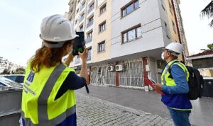 bornovada-61-bin-673-binanin-kimlik-belgesi-cikarildi-EsQZN2C2.jpg