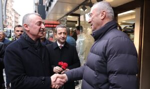 buyukakin-izmit-ve-derince-esnafiyla-bulustu-exJVATdH.jpg