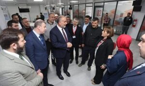 canikte-son-teknoloji-cihazlarla-tedavi-hizmeti-ERJ1JESN.jpg