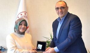defacto-aile-ve-sosyal-hizmetler-bakanligi-is-birliginde-deprem-bolgesindeki-yardimlarina-devam-ediyor-2UEyt8wW.jpg