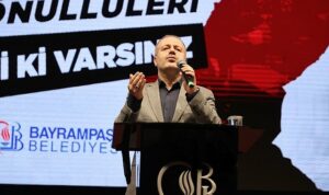 deprem-sehitleri-bayrampasada-dualarla-anildi-hUbayr59.jpg