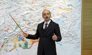 dsiden-usak-icin-yatirim-seferberligi-21-yilda-131-tesis-wIIIEERz.jpg