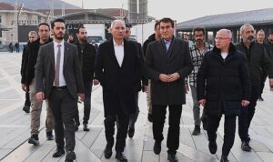 efkan-aladan-osmangazi-meydanina-tam-not-pWkBbmUc.jpg