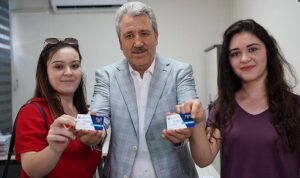 ege-universitesi-mezunlariyla-bagini-koparmiyor-y8khtUqZ.jpg