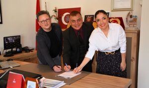 eu-iletisim-fakultesi-ile-guzel-sanatlar-tasarim-ve-mimarlik-fakultesi-arasinda-akademik-is-birligi-iu9TnMFt.jpg