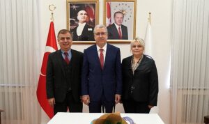 eu-iletisim-fakultesinde-yeni-medya-ve-iletisim-bolumu-kuruldu-u2Ca72MH.jpg