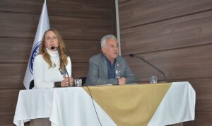 firat-yilmaz-cakiroglu-ege-universitesinde-duzenlenen-programla-anildi-NBzdnM7P.jpg