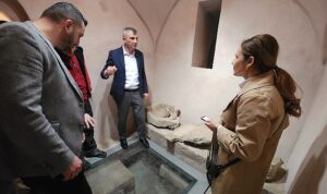 golcuk-belediyesi-tarafindan-yeniden-ihya-edilerek-ilceye-ve-turizme-kazandirilmasi-hedeflenen-yukari-ulaslidaki-tarihi-PgbJ9A3G.jpg