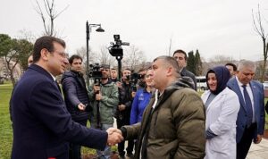imam-hatip-ortaokulu-ogrencileri-talep-etti-imamoglu-calisma-arkadaslarina-talimat-verdi-l9OKyXNs.jpg