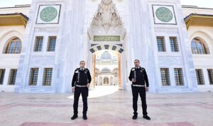 istanbul-buyuksehir-belediyesinin-temizlik-hizmeti-verdigi-selatin-cami-sayisi-42ye-cikti-ZYZiYlp1.jpg