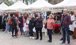 karsiyakada-sevgililer-gunu-pazari-acildi-pmd7274n.jpg