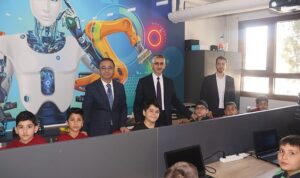 milli-egitim-bakan-yardimcisi-dr-nazif-yilmaz-izmirde-bir-dizi-ziyarette-bulundu-hEUgmDD9.jpg