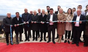 nilufer-belediyesi-gungorende-1-megawat-kapasiteli-gunes-enerji-santralini-hizmete-acti-9zTP7vmW.jpg
